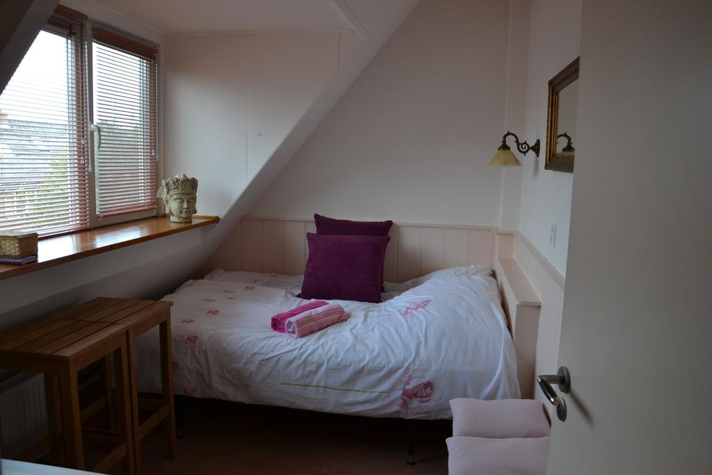 B&B Macbed Checkin-Time 1700-1800 Or Request Before You Book อัลค์มาร์ ห้อง รูปภาพ