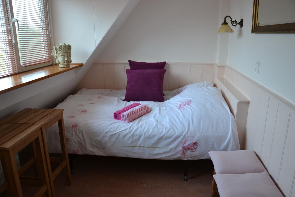 B&B Macbed Checkin-Time 1700-1800 Or Request Before You Book อัลค์มาร์ ห้อง รูปภาพ