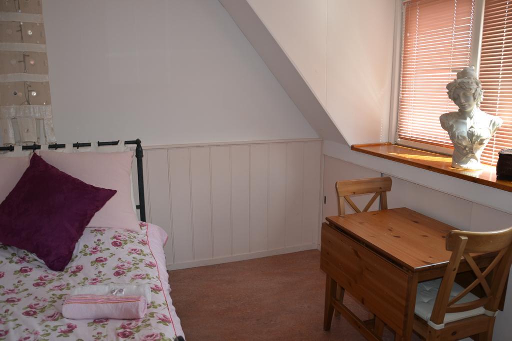 B&B Macbed Checkin-Time 1700-1800 Or Request Before You Book อัลค์มาร์ ห้อง รูปภาพ